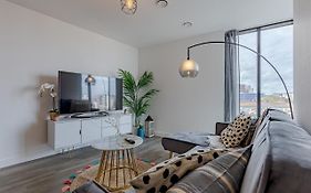 Pass The Keys Modern 2 Bed Suite Central Modern Free Gym